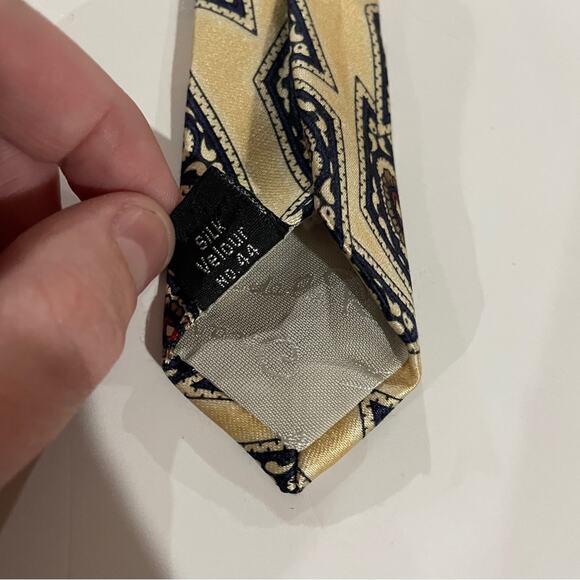 Oscar de la‎ Renta Silk Cream Triangle Geometric Print Tie - Picture 5 of 5